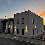 Salt Hill Premium 4*