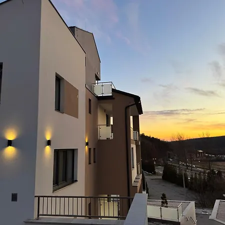 Salt Hill Premium Aparthotel 4*