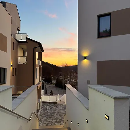 Salt Hill Premium Aparthotel