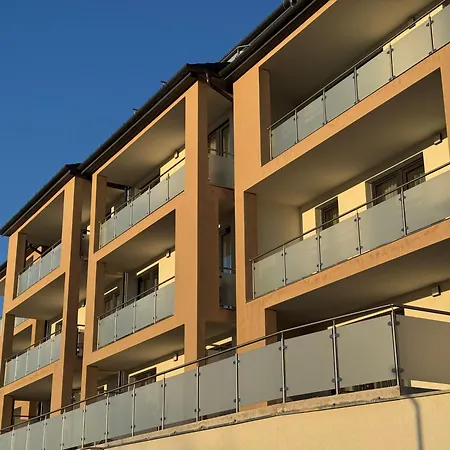 Salt Hill Premium Lägenhetshotell 4*