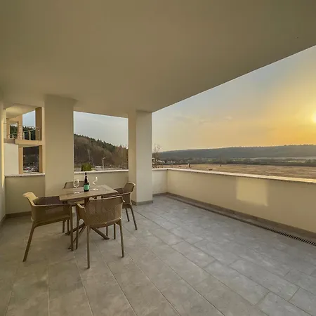 Salt Hill Premium Lägenhetshotell 4*