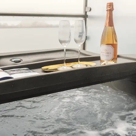 Lägenhetshotell Salt Hill Premium