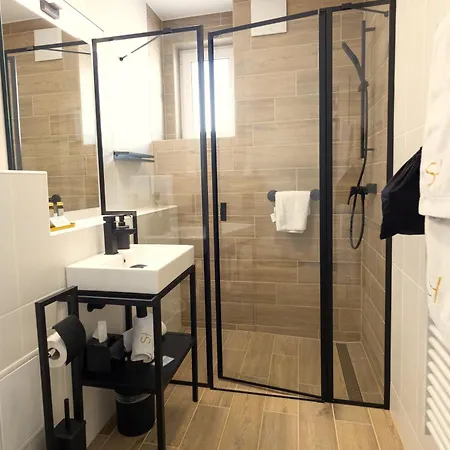 Lägenhetshotell Salt Hill Premium Egerszalók