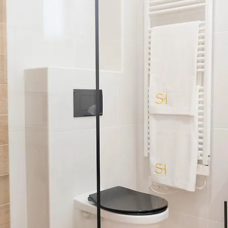 Salt Hill Premium Lägenhetshotell 4*